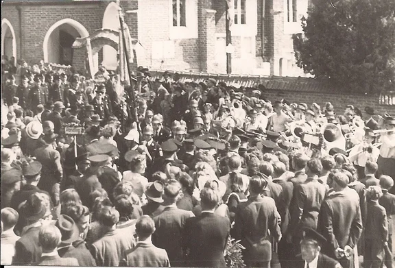 Fahnenweihe 1950  (1).jpg